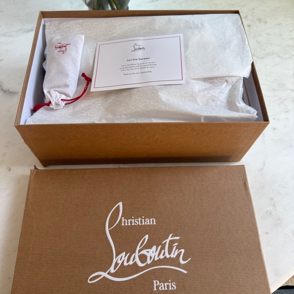 Men’s Christian Louboutin sneakers never worn - Picture 6 of 7